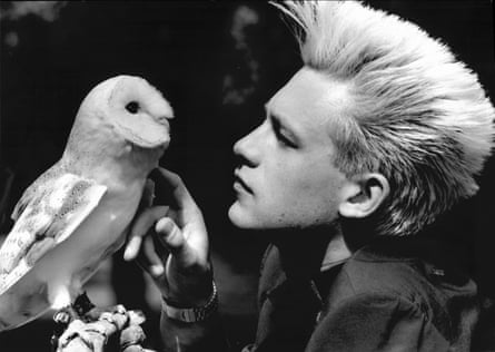 Chris Packham with Spook the barn owl at the Natural History Museum in London in 1989.