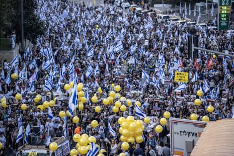 Families of Israeli hostages held by Hamas in Gaza and anti-government protesters holding yellow balloons stage a demonstration near Prime Ministry Office demanding the release of hostages, on November 17, 2023, Jerusalem.