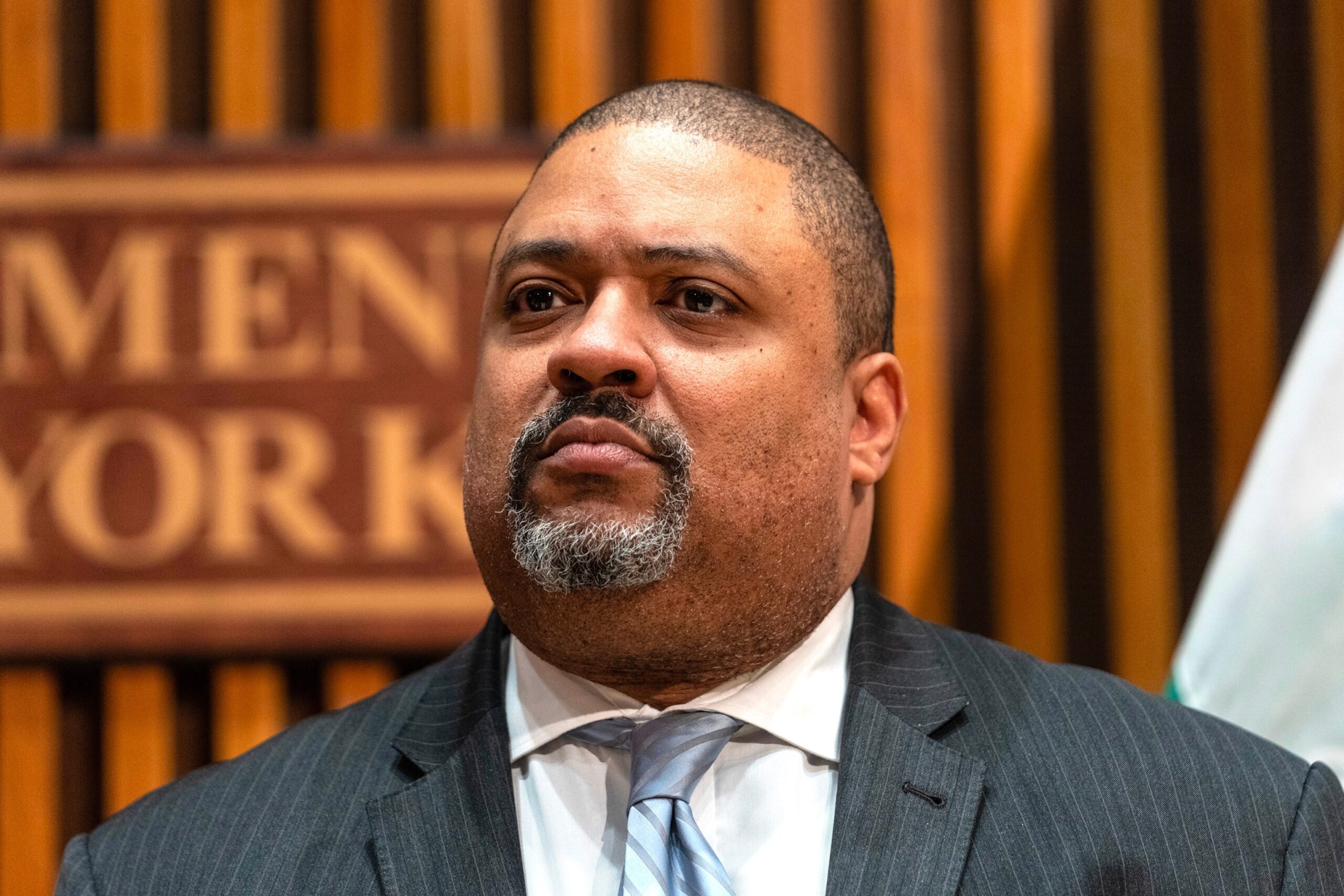 PHOTO: Manhattan District Attorney Alvin Bragg attends briefing on arrest of suspects in connection to 2 men drugged, robbed and killed at New York Police Department Headquarters, April 18, 2023. 