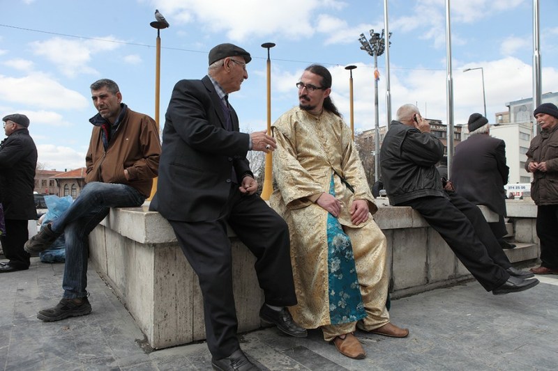 In March 2015, Tanyolacar donned a golden brocade kaftan, a nod to Ottoman sultans, and walked around Istanbul and Ankara talking to residents in his 