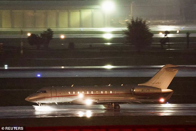 Assange's plane preparing to depart from Don Mueang International Airport