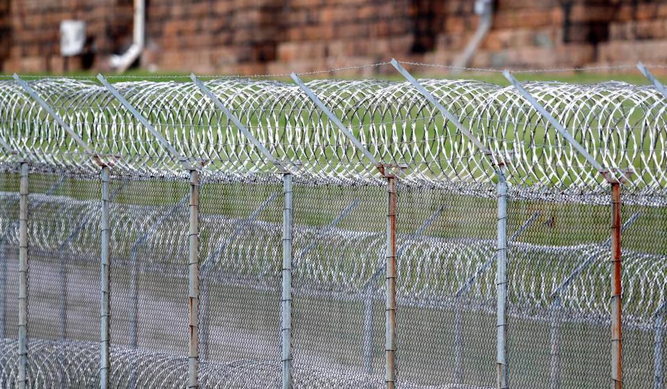 A detail of some of the fence around Central Prison in Raleigh. Ethan Hyman/ehyman@newsobserver.com